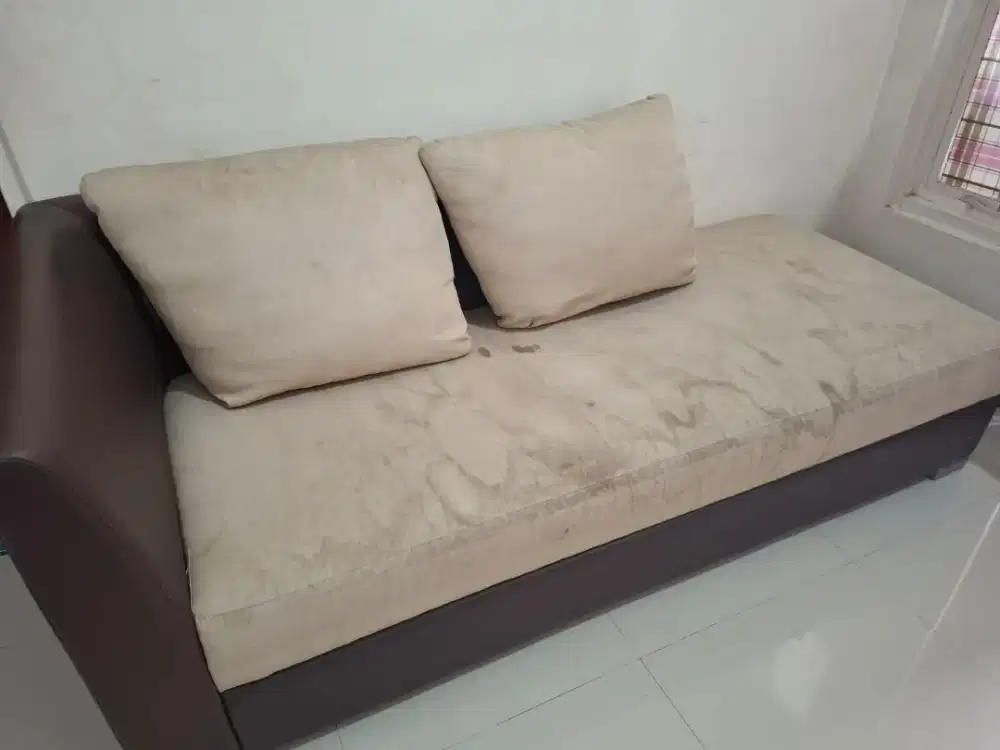 Sofa bisa buat tiduran empuk