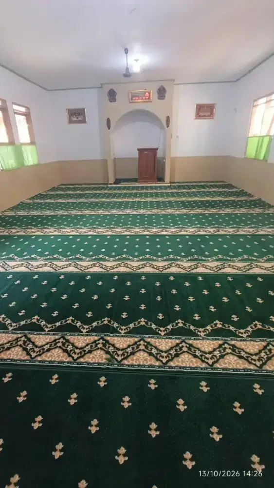 Karpet masjid lokal