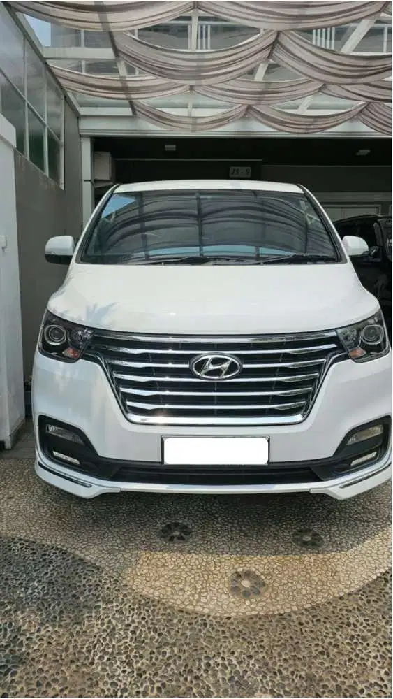 JUAL CEPAT: Hyundai H-1 MPI ROYALE 2020 Bensin