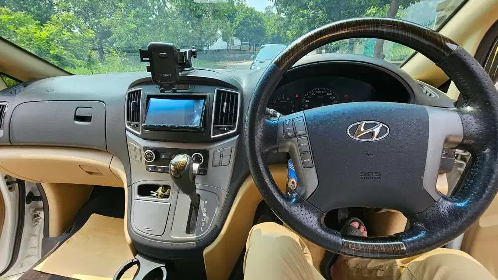 JUAL CEPAT: Hyundai H-1 MPI ROYALE 2020 Bensin