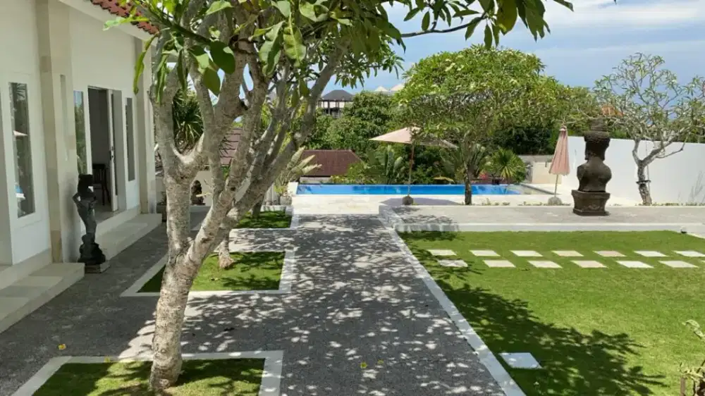 Villa besar dekat pantai pandawa