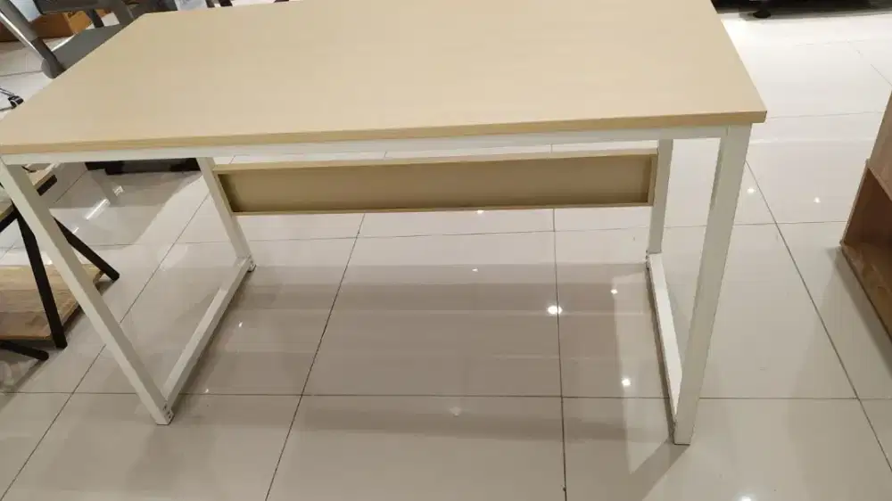MEJA KERJA BAHAN METAL/BESI