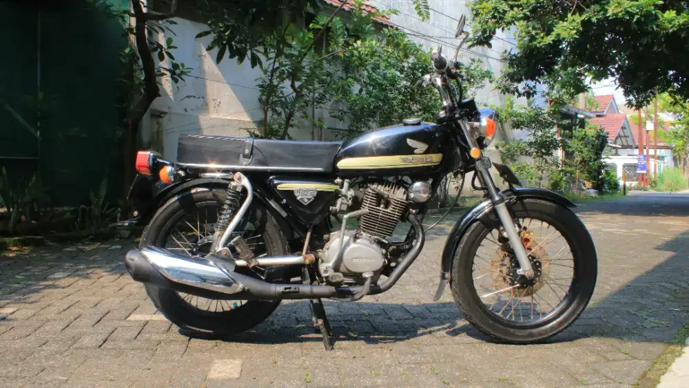 Dijual CB 100 / GL 100 Standar Tiger