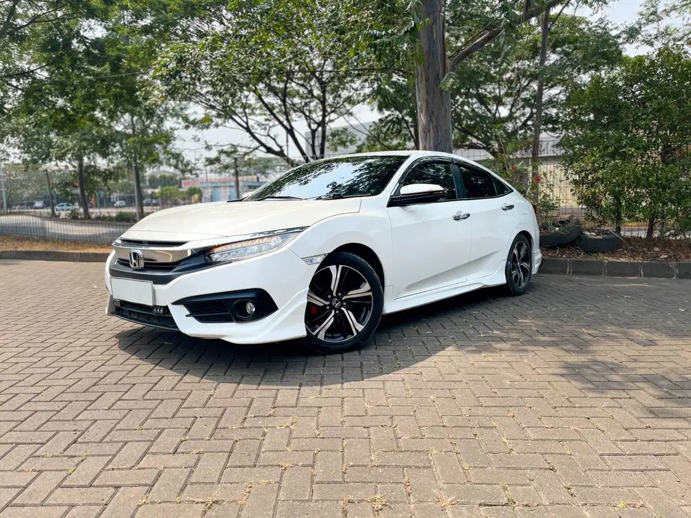 CIVIC 1.5 TC CVT ES AT