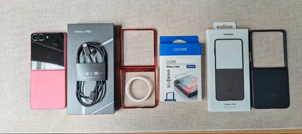 Samsung Galaxy Z Flip 7 512GB Garansi Samsung 8/AUG/27 - Coral Red