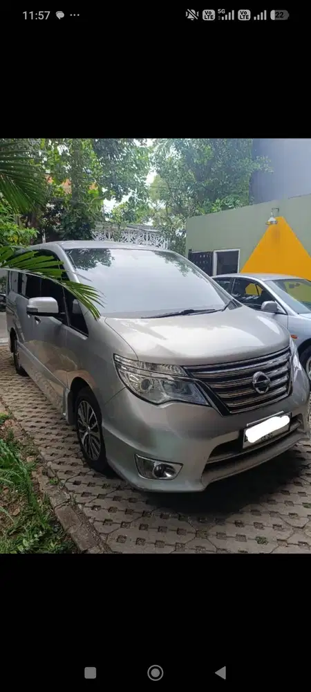 Nissan Serena Highway Star 2.0 AT