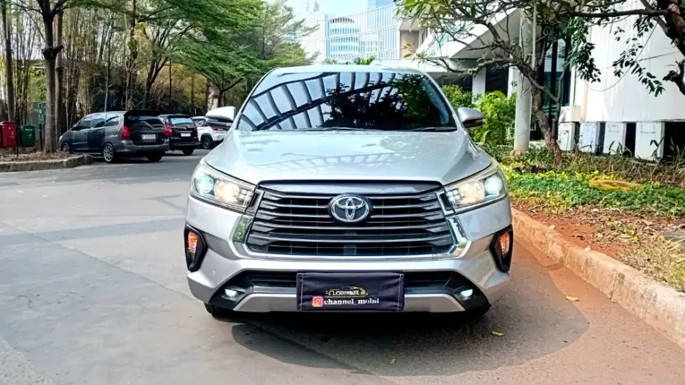 TOYOTA INNOVA 2.4 V REBORN 2021 SILVER