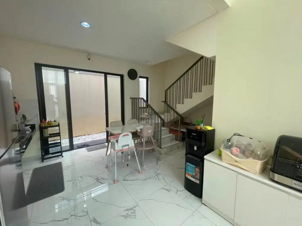 Rumah Cluster Asya Cakung - Semi Furnished, LT 98 m² LB ±110 m², 3 Lantai, 3 KT, 4 KM