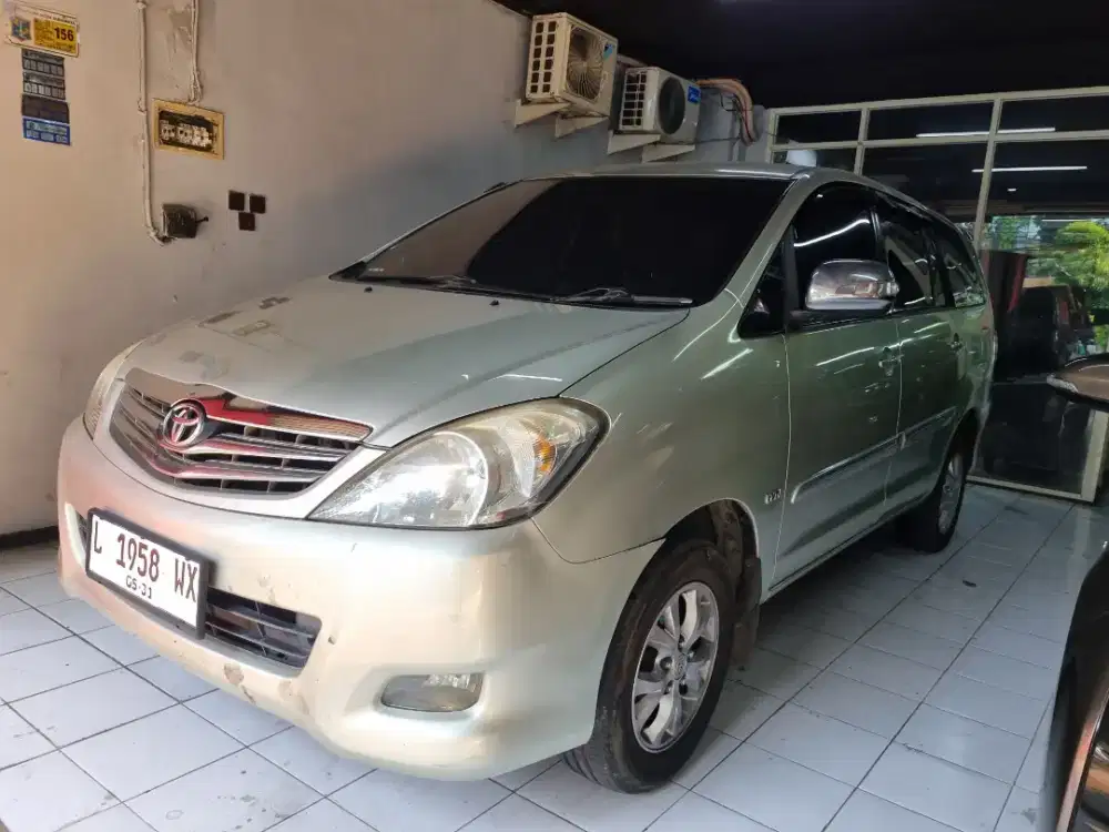 KIJANG INOVA 2.0 G BENSIN LUXURY METIK 2011 SILVER