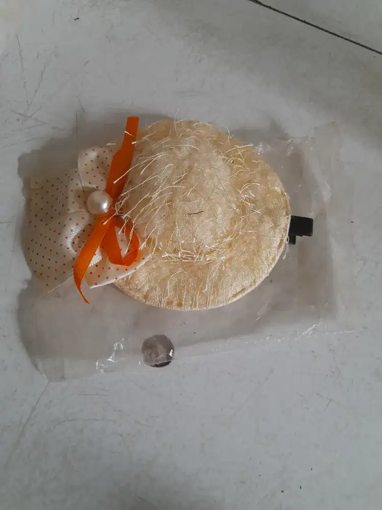 Jepit rambut untuk anak bentuk topi