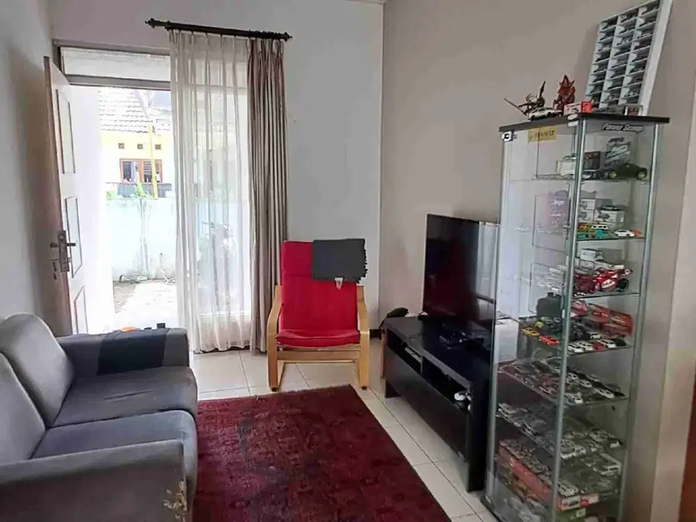 Rumah di Kiara Sari Asri Buah Batu Siap Huni dan adem