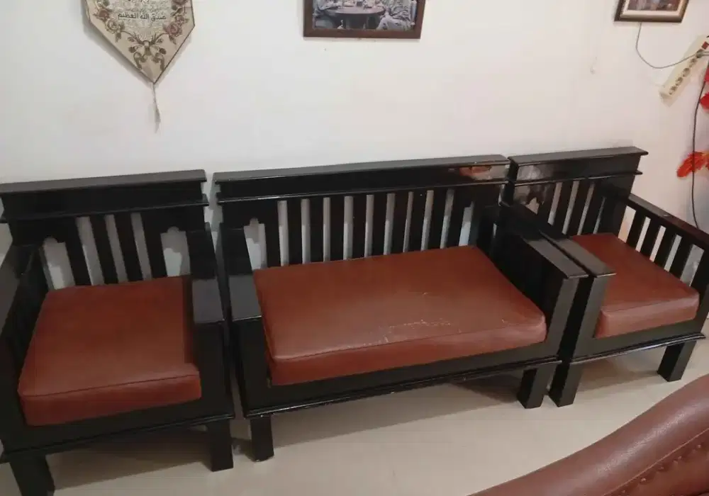 SOFA KAYU DAN MEJA KACA