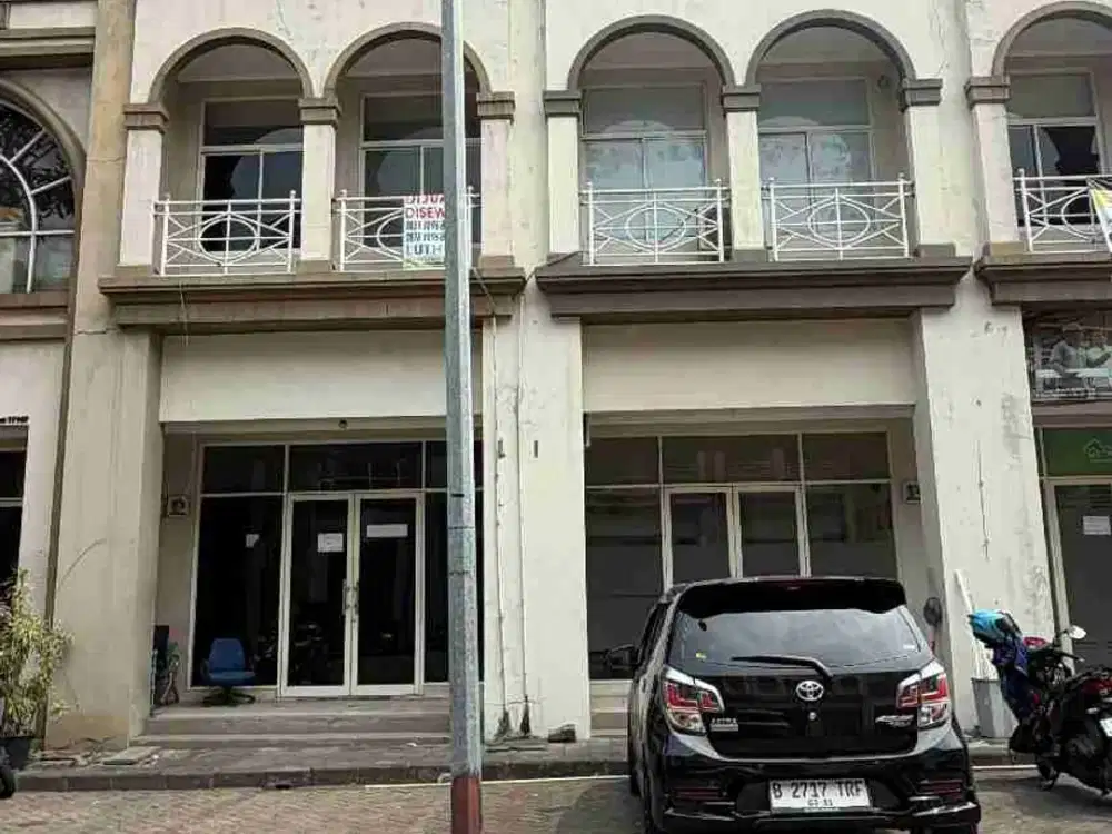 Peluang Usaha Menjanjikan! Ruko Gandeng 3 Lantai di Galaxy Bekasi + 2 AC
