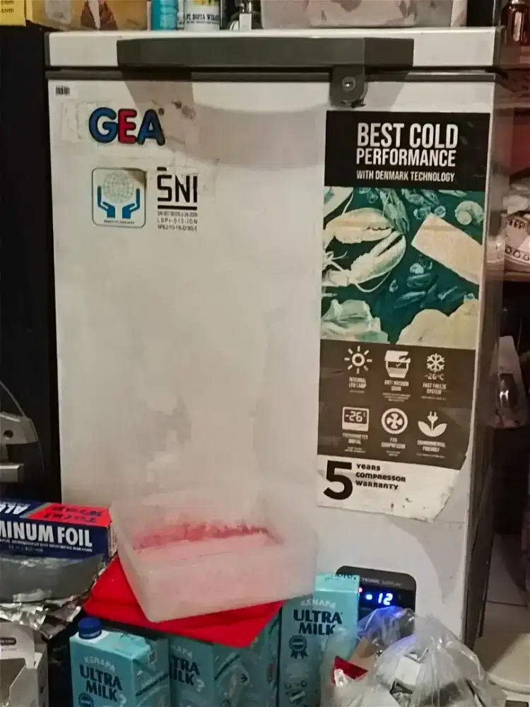 Freezer gea dijual 100 liter