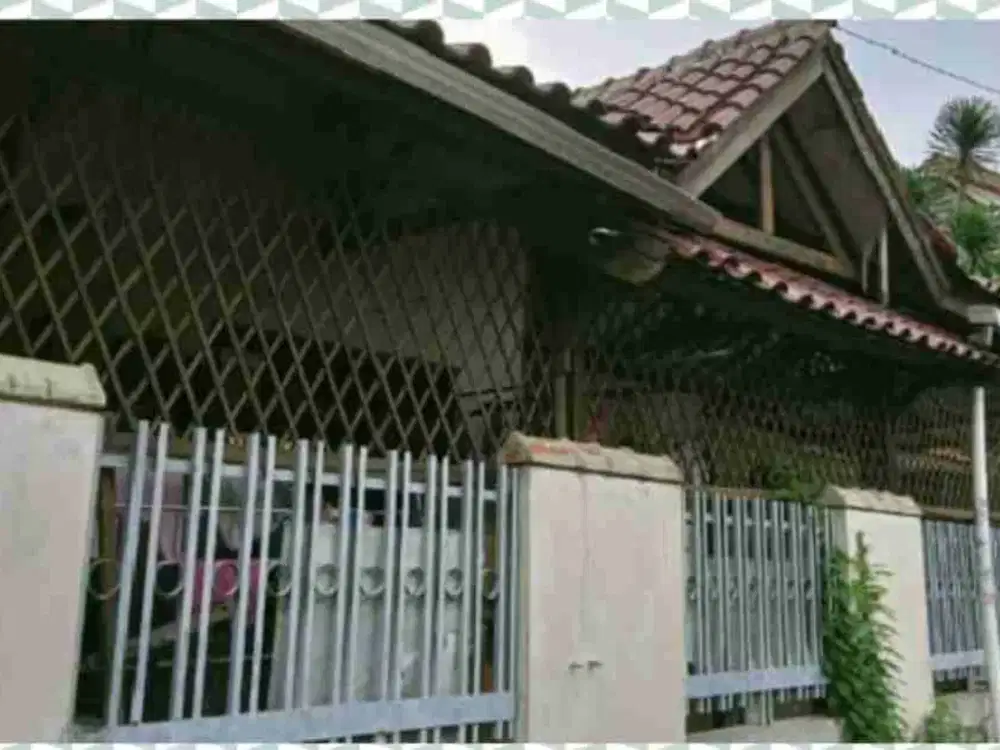 DIJUAL MURAH RUMAH TUA DI JATIPADANG