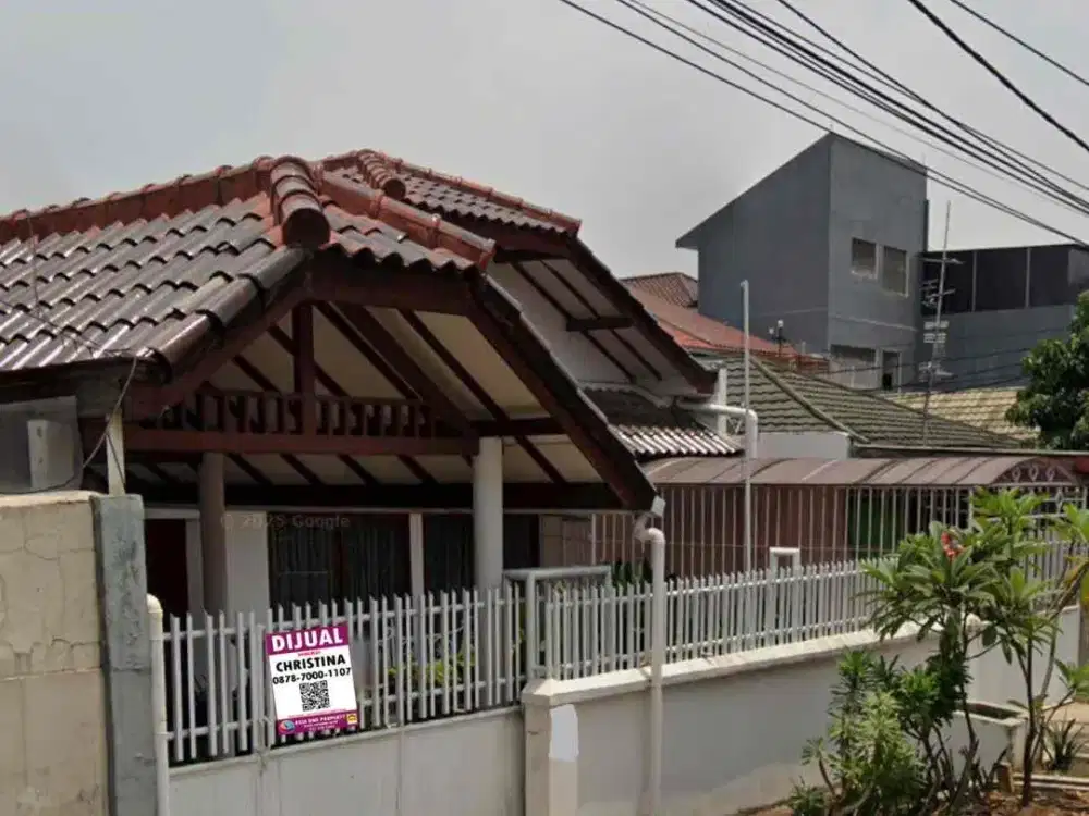Dijual Rumah tua hitung tanah lokasi strategis dan asri di Kayu Putih