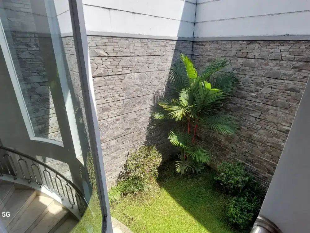 Rumah Modern 2 Lantai Siap Huni dan Full Cahaya Alami di Mekarwangi