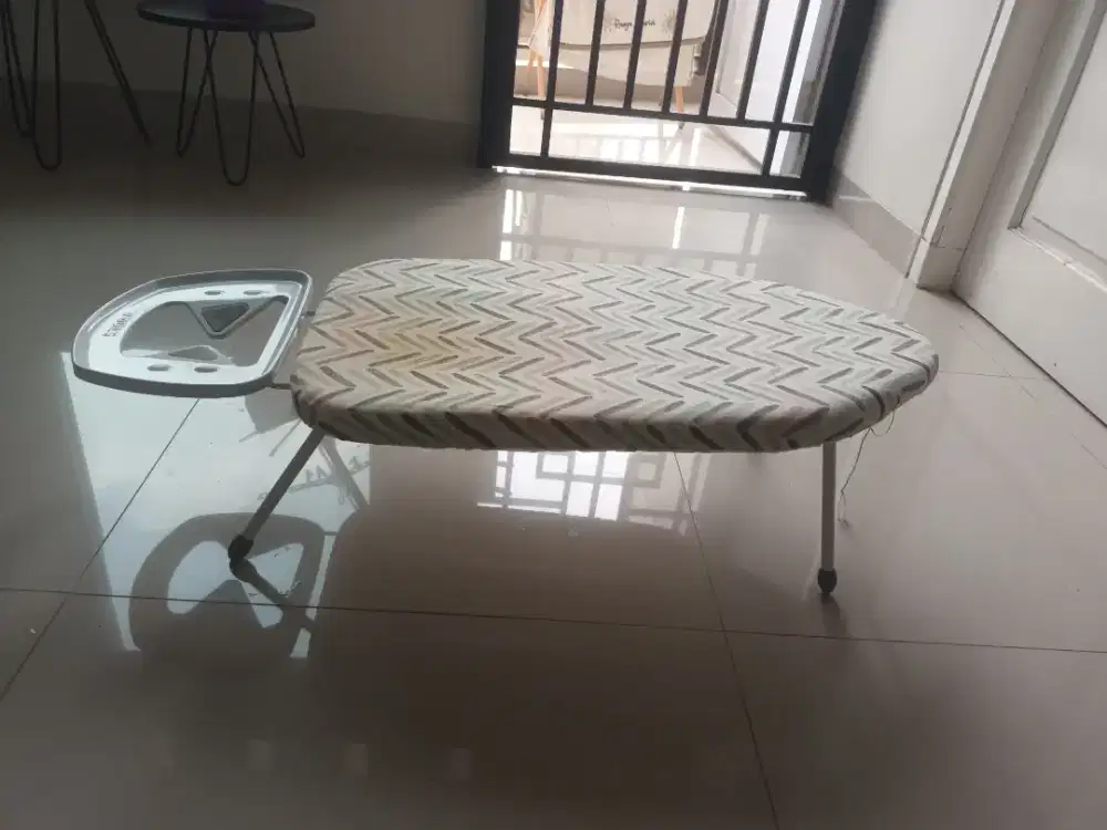 meja lipat untuk setrika