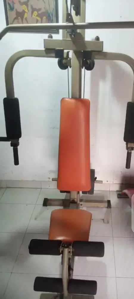 Alat fitnes home gym