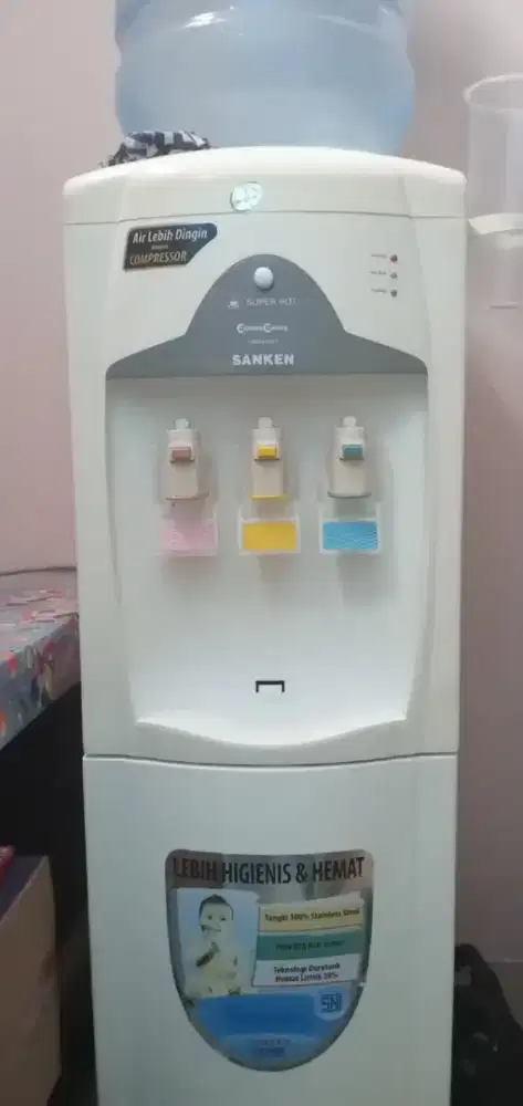 Dispenser Hot&Coll.