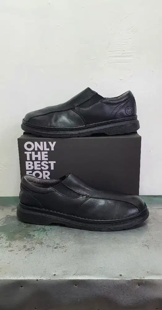 Sepatu kulit Slipon Formal Dr. Martens size 45 second original
