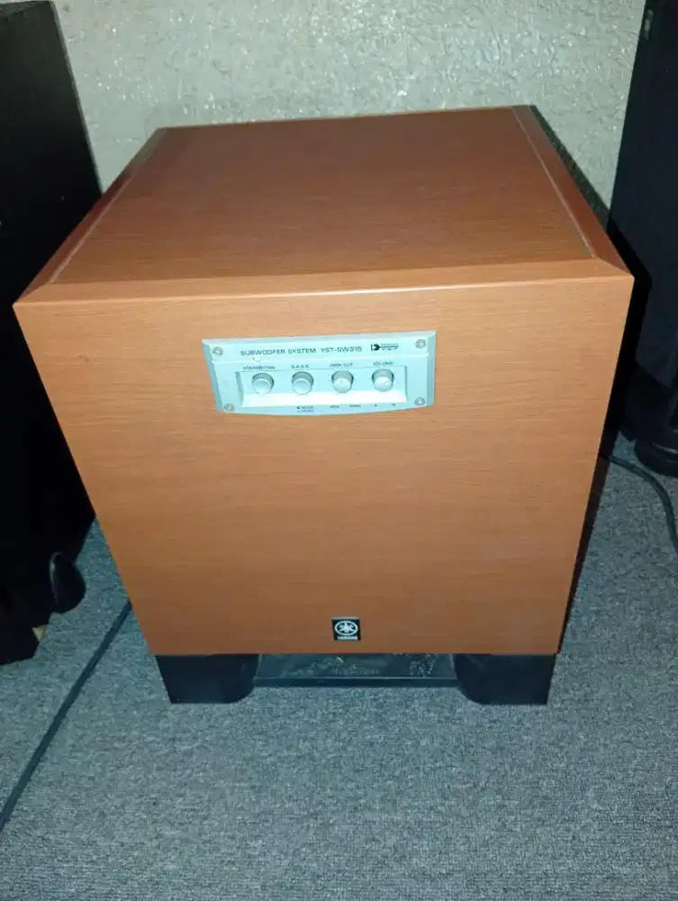 Subwoofer Yamaha Yst SW315 Original