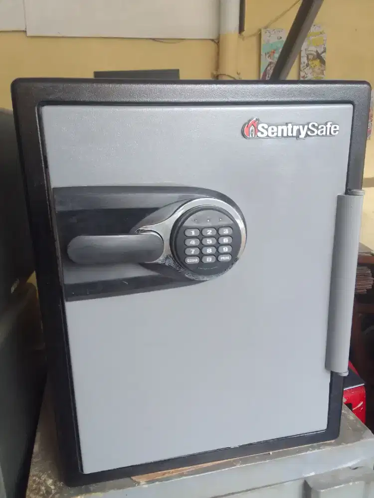 Jual murah brankas digital sentry