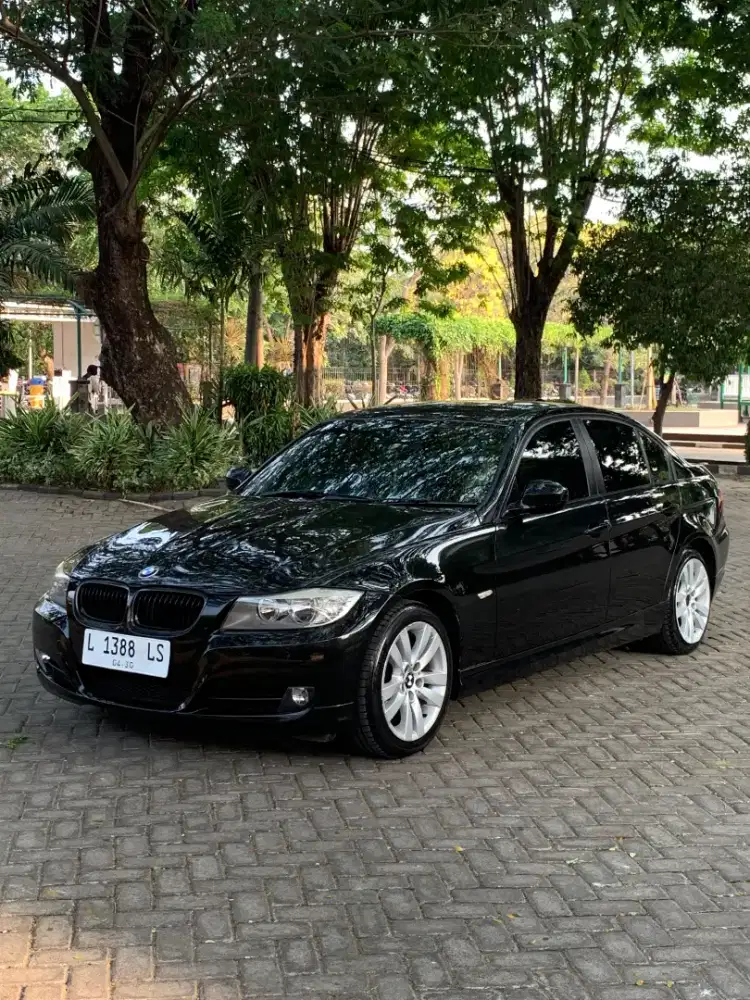 BMW E90 320i A/T 2010
