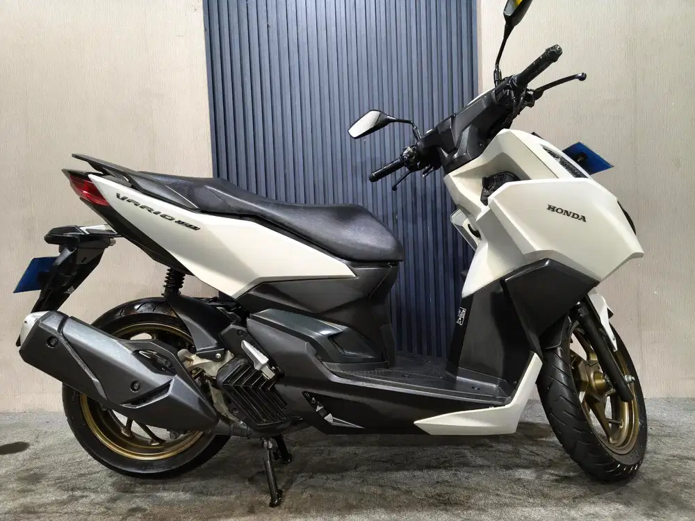 Vario 160 CBS 2023 istimewa mulus terawat siap pakai...