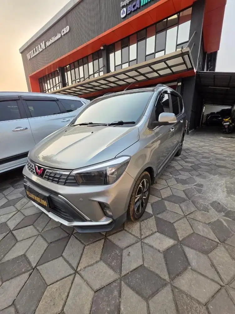 Wuling Confero s lux Tahun 2022