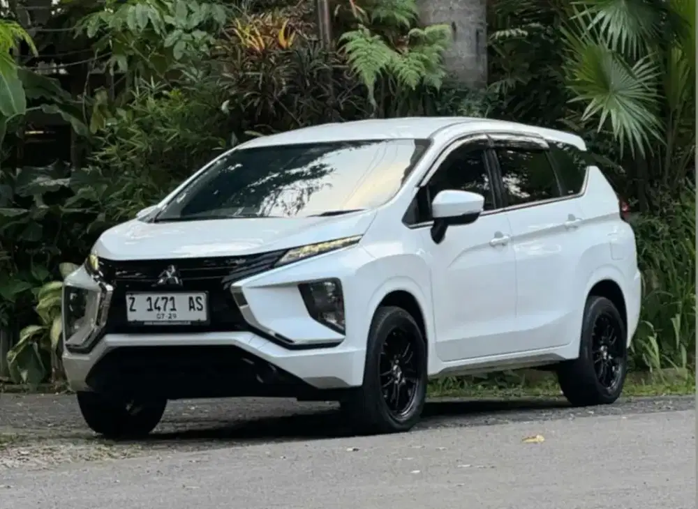 XPANDER GLX 1.5 MANUAL 2019 KM 78rb RECORD MITSUBISHI BANDUNG