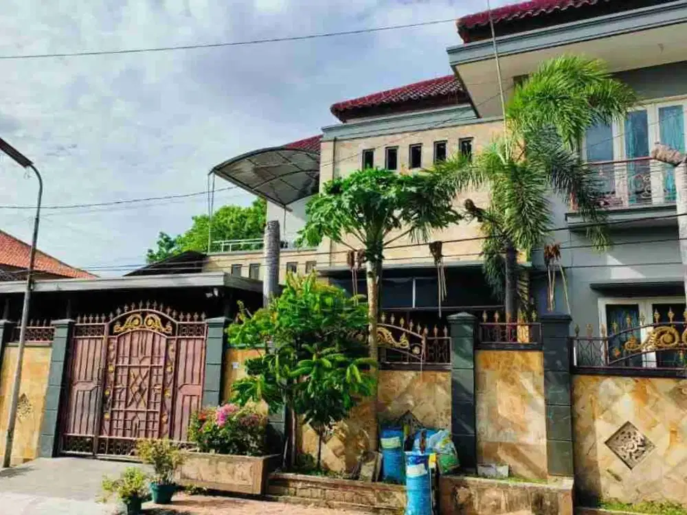 Rumah 2 Lantai di Buluh Indah Dekat Gatsu Barat Denpasar Utara