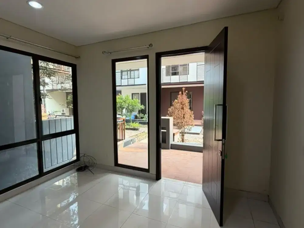 Di Jual  Rumah BSD  Cluster Whelford  Greenwich Park Rumah Rapi dan siap huni.
