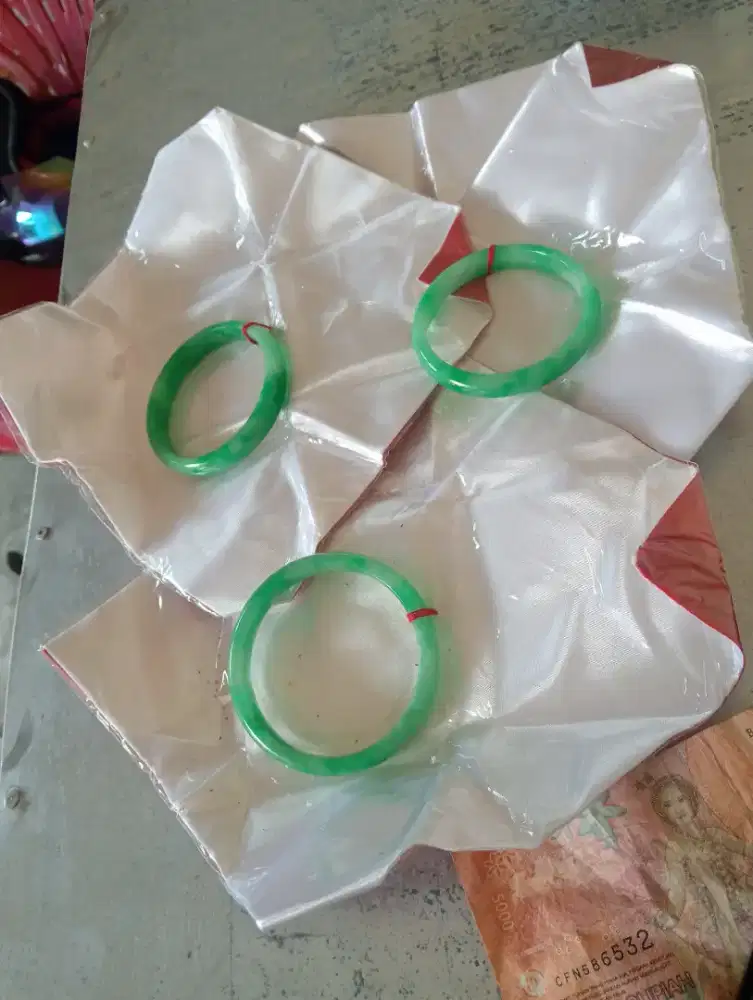 Gelang giok batu asli ada 3