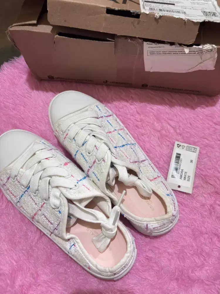 Sepatu Urban n Co