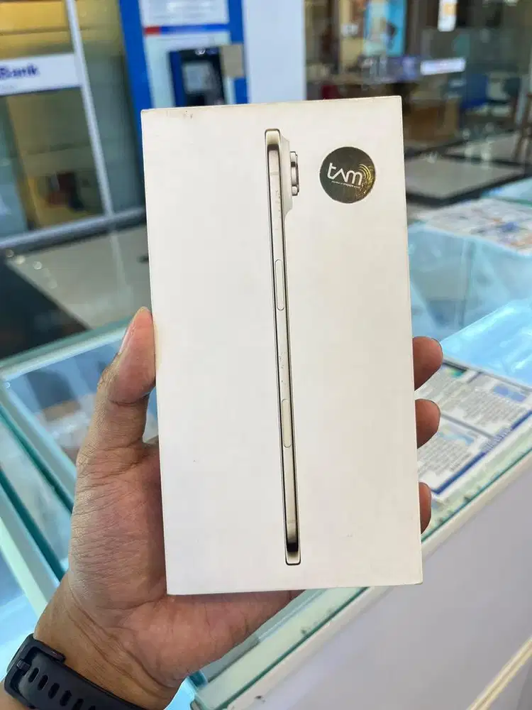 Apple iphone air 256GB. Garansi resmi, bisa kredit.