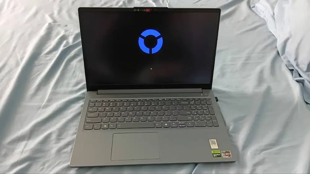 Lenovo LOQ 15ARP10E