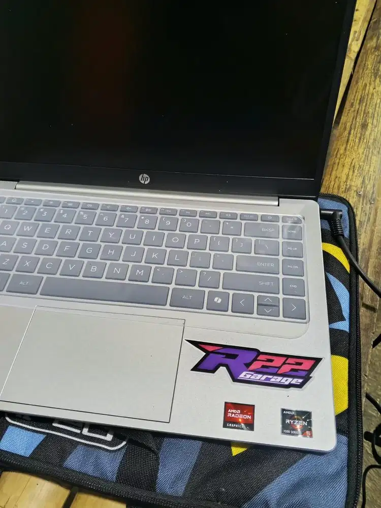 laptop ryen 5 7560u