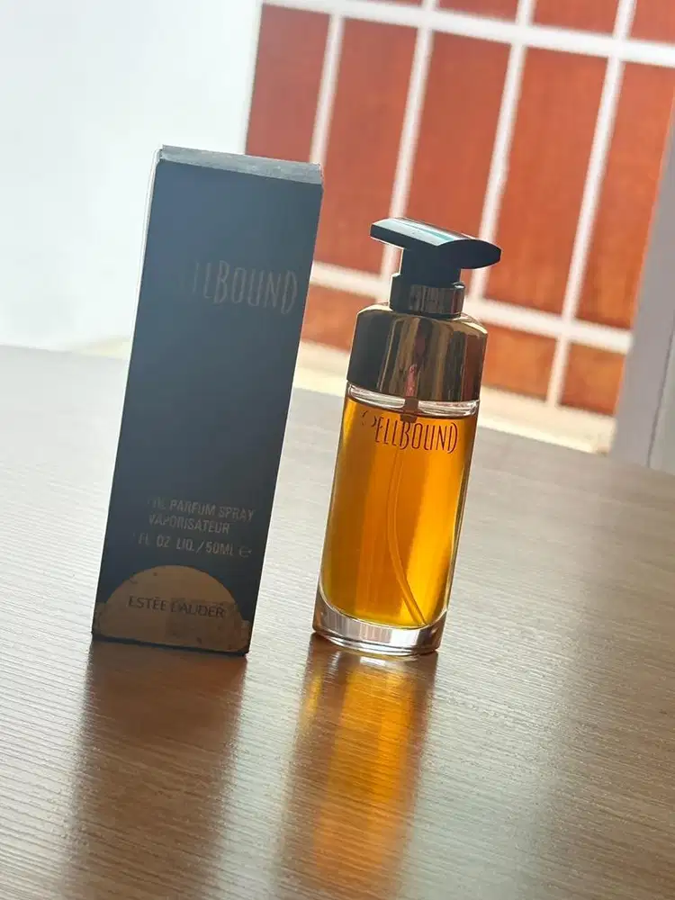 Parfum estee lauder spellbound