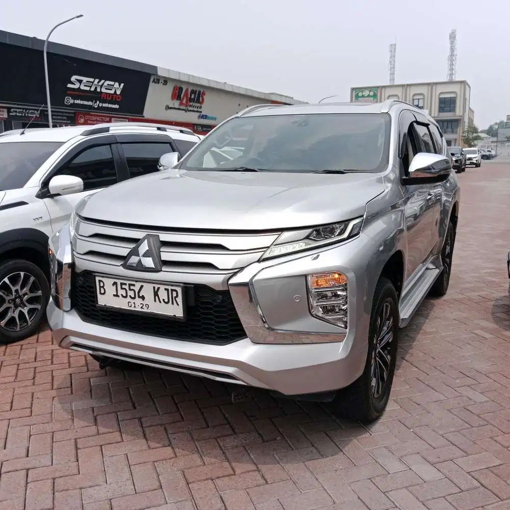 Mitsubishi PAJERO SPORT 2.4 DAKAR 4x2 AT 2023 - SILVER