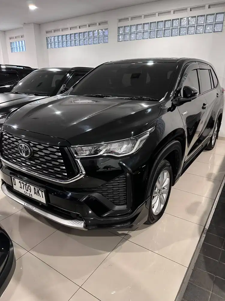 ZENIX V HYBRID MODELLISTA 2023 - KM 25.ooo