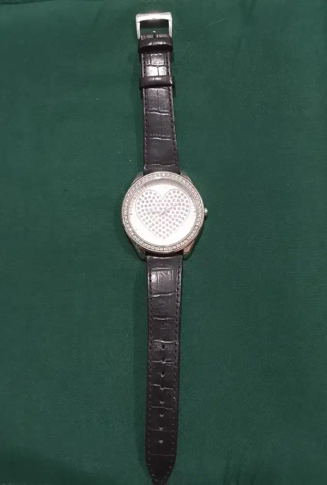 Jam Tangan Guess