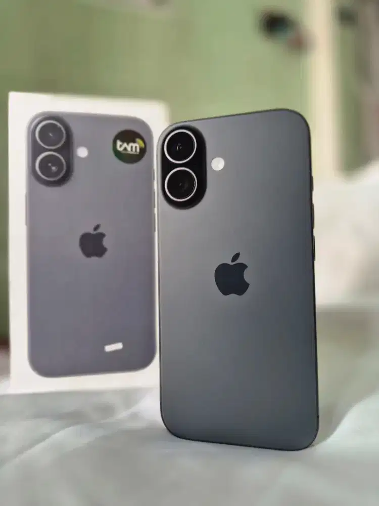 Iphone 17 256gb Black garansi sampai januari 2027