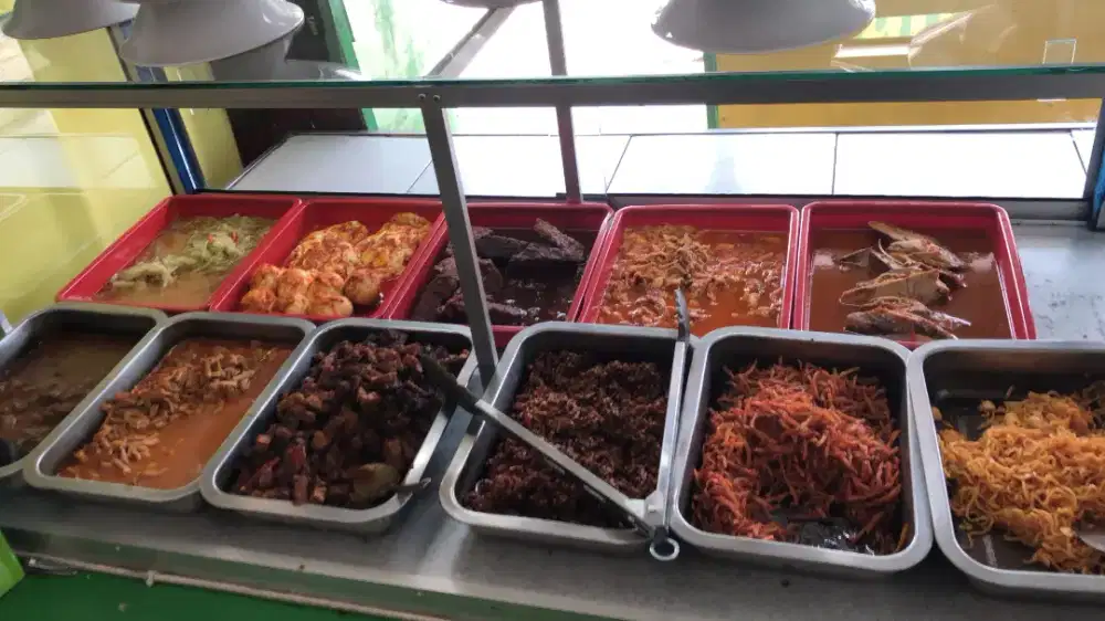 Jaga warteg nginap dari jam 7 sampe jam 9 malam