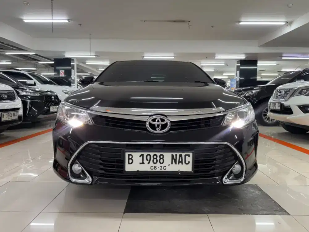 Toyota camry V 2017 pribadi km 49rb rec toyota