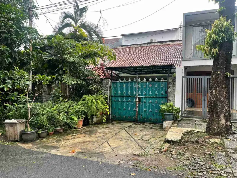 Jual murah rumah hitung tanah area senopati dekat Jl Suryo kebayoran baru jaksel