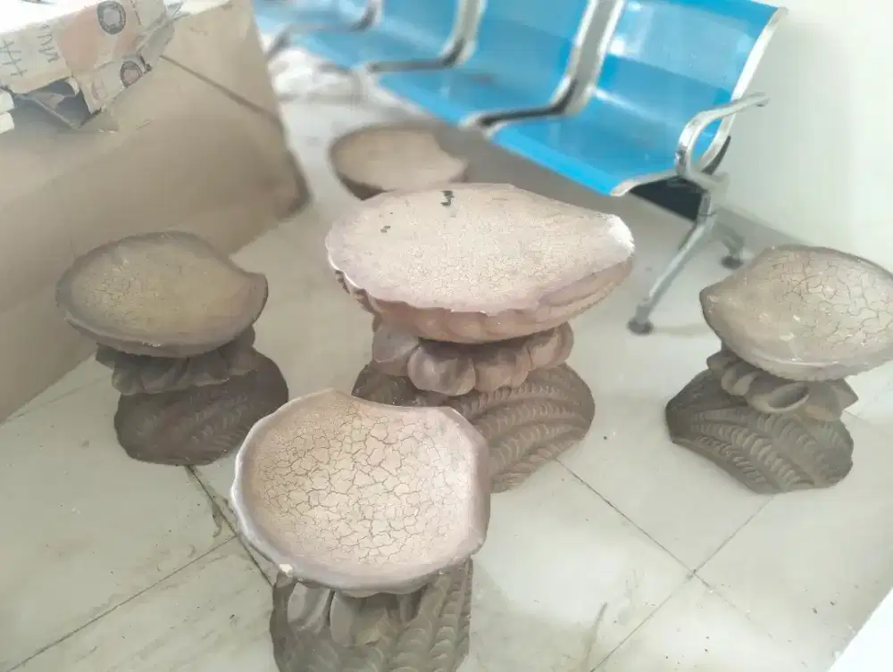 teras pendek bermotif potongan Kayu
