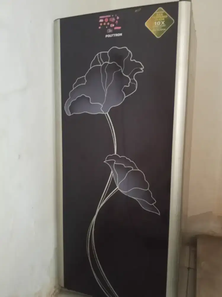 Kulkas Polytron