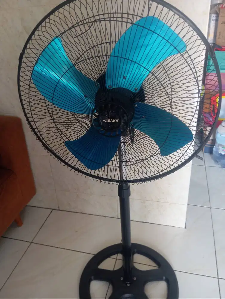 Dijual kipas angin Tornado 18  150 negoo