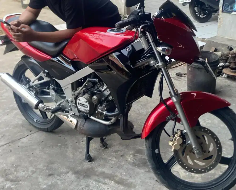 Dijual Ninja R 2010 standar
